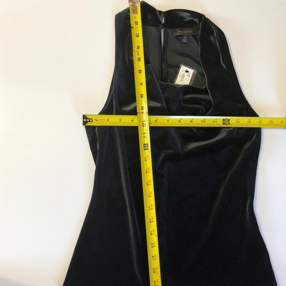 The Limited Black Velour Cowl Neckline Keyhole Back Tank Top - Picture 7 of 7